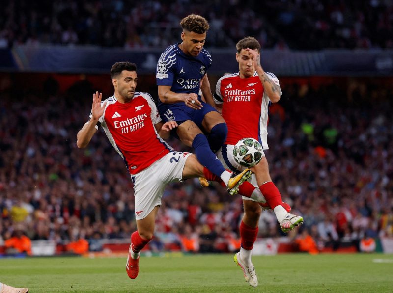 Arsenal sẵn sàng chinh phục ngôi vương