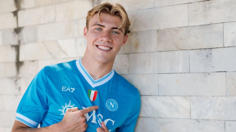 Hojlund muốn 'lặp lại' thành tích của McTominay sau khi rời MU