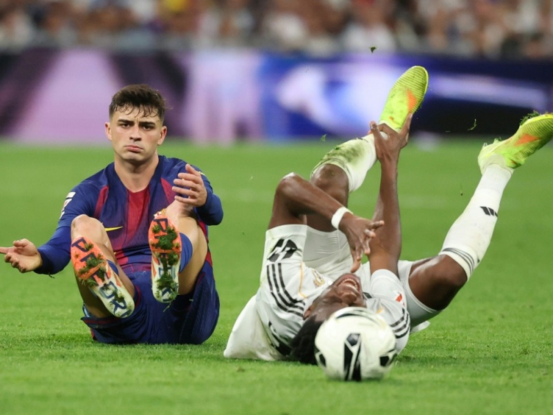 Pedri trở lại phục vụ Barca sau chấn thương