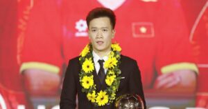 Hoàng Đức nhận Quả bóng vàng lần 3