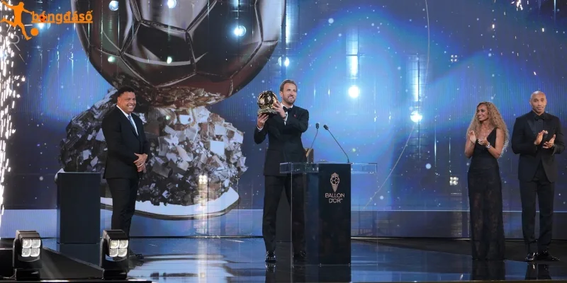 Harry Kane là chủ nhân Quả bóng Vàng 2026