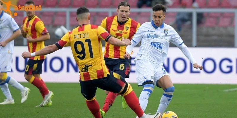 Màn thư hùng đầy kịch tính giữa Frosinone và Lecce